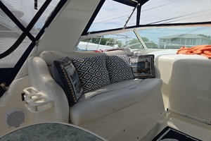 NAN SEA 33ft Rinker Yacht For Sale