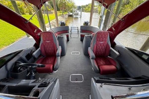 27ft Bennington Yacht For Sale
