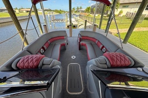 27ft Bennington Yacht For Sale
