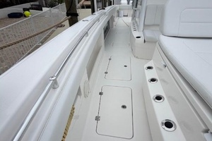 40FT (12.19M) INVINCIBLE