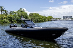 CHASING MOMENTS 40ft Technohull Yacht For Sale