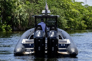CHASING MOMENTS 40ft Technohull Yacht For Sale