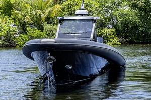 CHASING MOMENTS 40ft Technohull Yacht For Sale