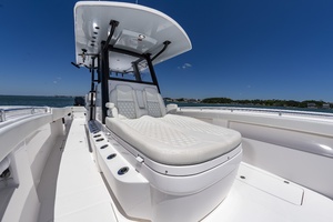 33ft Invincible Yacht For Sale