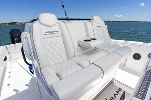 33ft Invincible Yacht For Sale