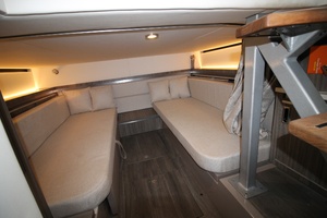 32ft Sea Ray Yacht For Sale