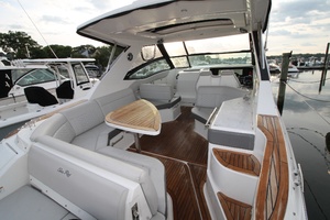 32ft Sea Ray Yacht For Sale