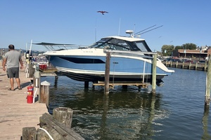 32ft Sea Ray Yacht For Sale
