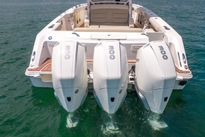 38ft Boston Whaler Yacht For Sale
