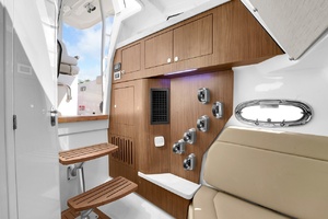 38ft Boston Whaler Yacht For Sale