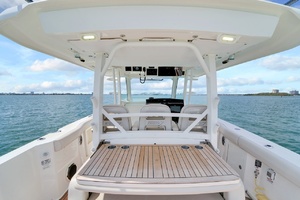 38ft Boston Whaler Yacht For Sale