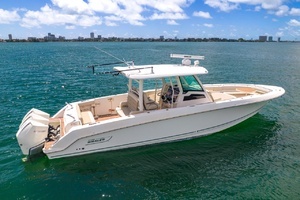  2020 Boston Whaler 380 Outrage Yacht For Sale in North Miami Beach FL