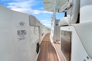38ft Boston Whaler Yacht For Sale