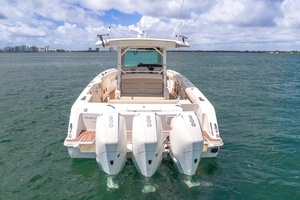 38ft Boston Whaler Yacht For Sale