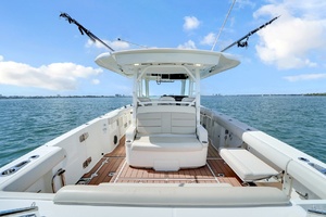 38ft Boston Whaler Yacht For Sale
