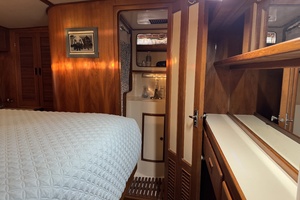 Adagio 37ft President Yacht For Sale