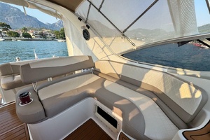 29ft Bayliner Yacht For Sale