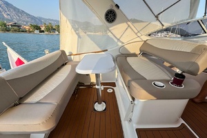 29ft Bayliner Yacht For Sale