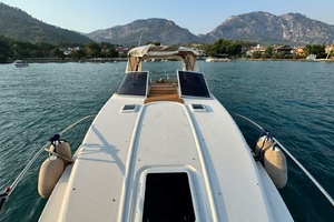 29ft Bayliner Yacht For Sale