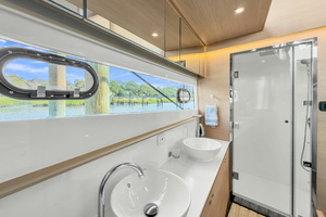 54ft Aquila Yacht For Sale