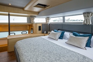 54ft Aquila Yacht For Sale