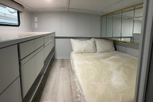77ft Sumerset Yacht For Sale