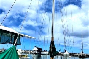 TALARIA 30ft Custom Yacht For Sale