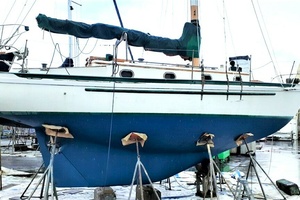 TALARIA 30ft Custom Yacht For Sale