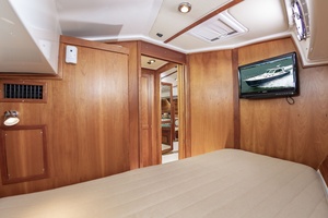 ORIENTE 37ft Back Cove Yacht For Sale