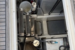 cockpit engine hatchsscess