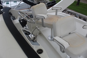 33ft Carver Yacht For Sale
