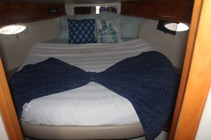 33ft Carver Yacht For Sale