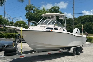 24ft Grady White Yacht For Sale