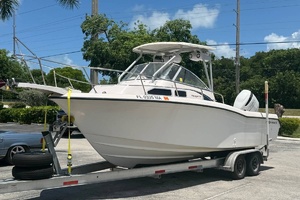 24ft Grady White Yacht For Sale