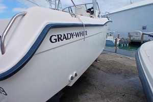 24ft Grady White Yacht For Sale