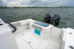 28ft Reef Runner Yacht For Sale