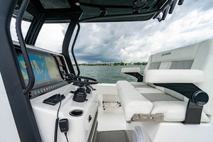 28ft Reef Runner Yacht For Sale