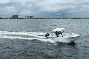 28ft Reef Runner Yacht For Sale