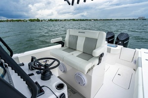 28ft Reef Runner Yacht For Sale