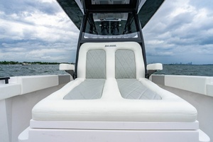 28ft Reef Runner Yacht For Sale