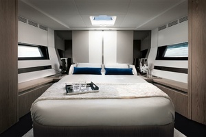 59FT (17.98M) AZIMUT