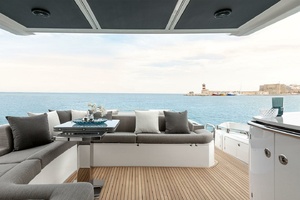 59FT (17.98M) AZIMUT