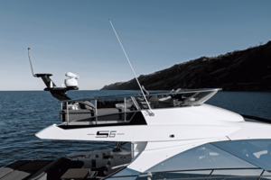 59FT (17.98M) AZIMUT
