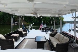 THE SUGAR SHACK 55ft Lakeview Yacht For Sale