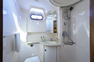 38ft Pursuit Yacht For Sale