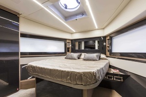 2018 Pershing 70 70ft Pershing Yacht For Sale
