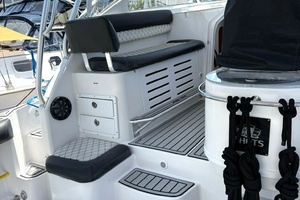 True North 32ft Pro Line Yacht For Sale