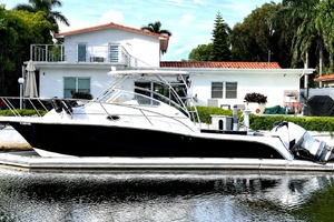 True North 32ft Pro Line Yacht For Sale