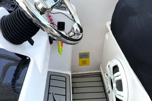 True North 32ft Pro Line Yacht For Sale