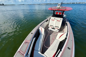 35ft Statement Yacht For Sale